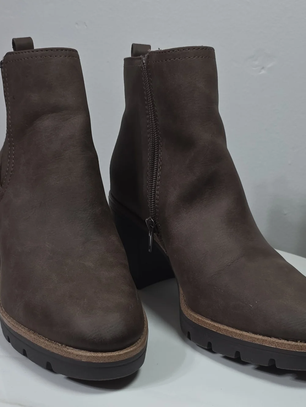 Women's Brown Leather Chelsea Boots - Side Zip
